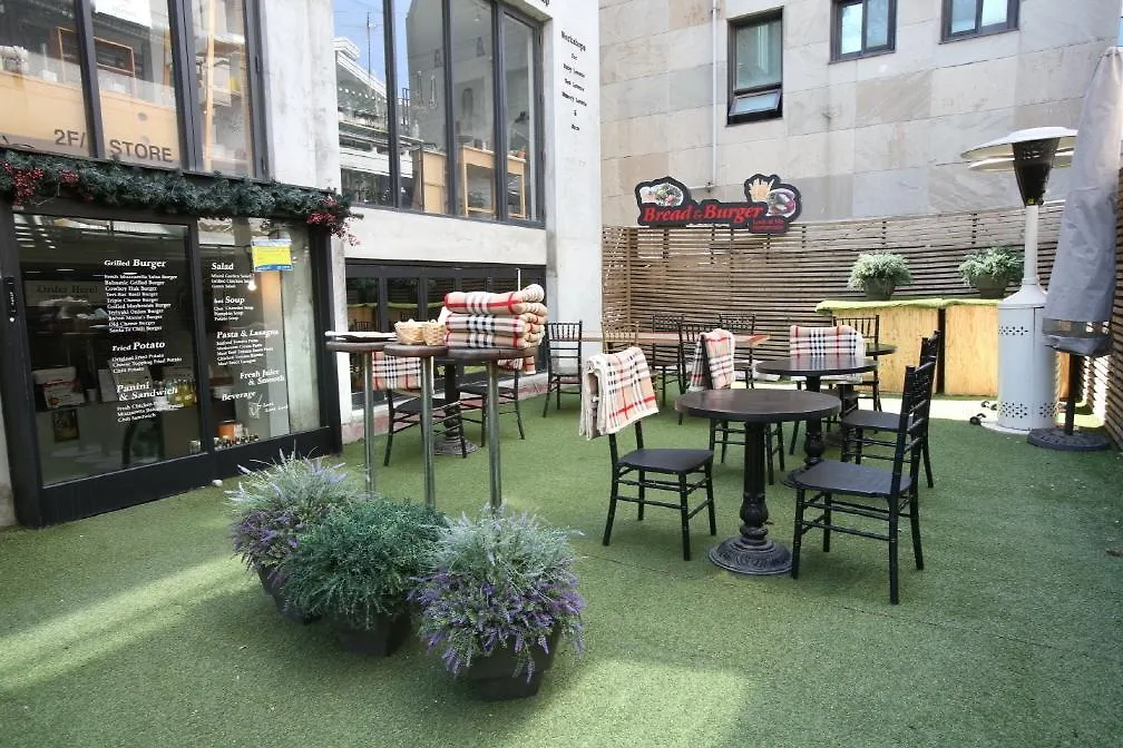 24 Guesthouse Garosugil - Gangnam Seoul Guest house