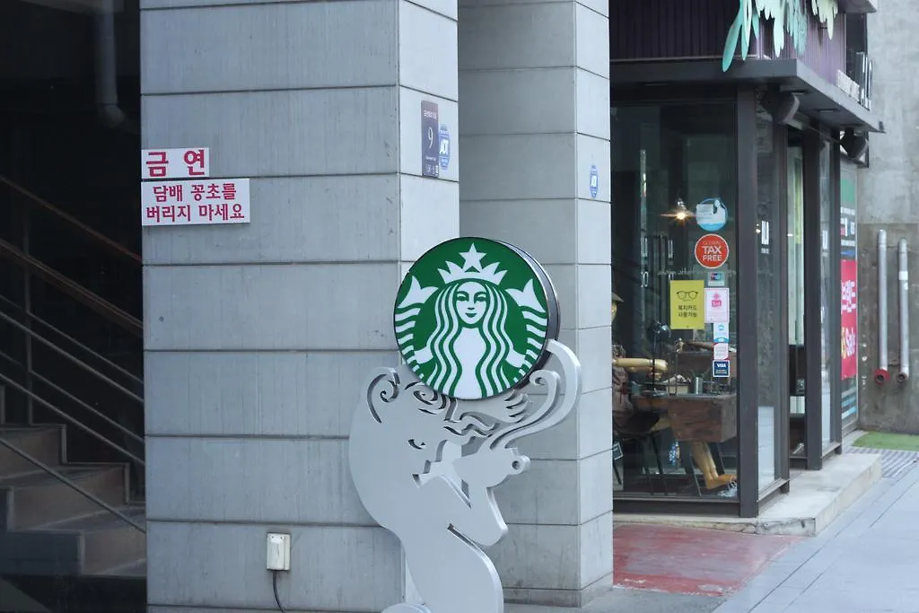 24 Guesthouse Garosugil - Gangnam Seoul 2*,  South Korea