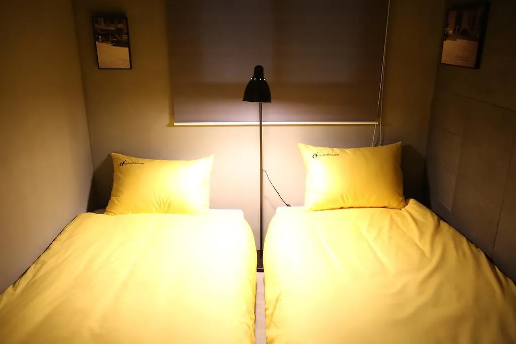 24 Guesthouse Garosugil - Gangnam Seoul