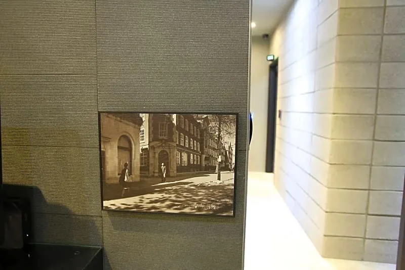 24 Guesthouse Garosugil - Gangnam Seoul 2*,  South Korea